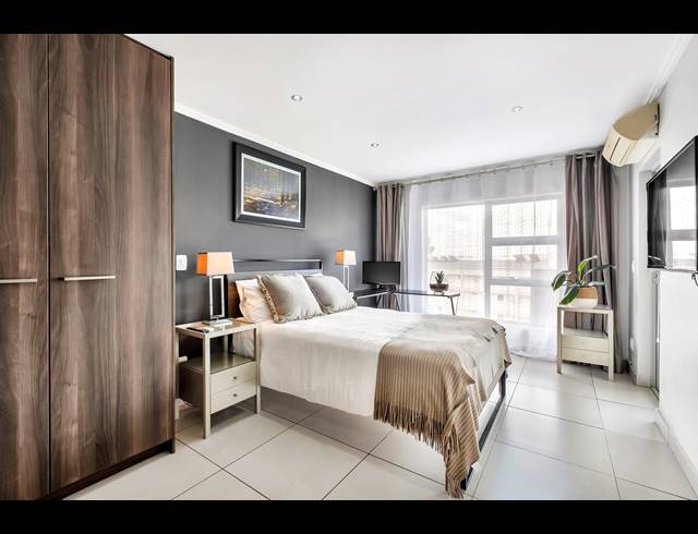 2 BEDROOM APARTMENT FOR SALE IN SANDOWN